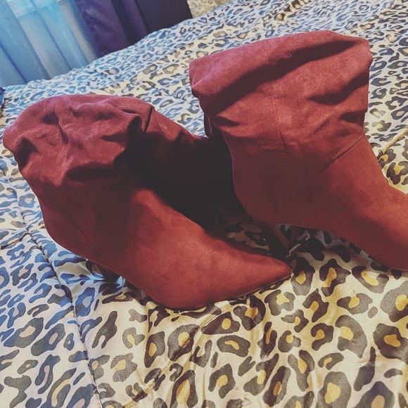 New! Slouch Stiletto Boots - Picture 3 of 4